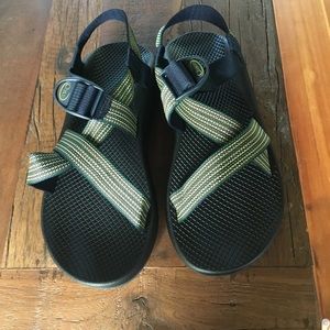Chacos size 8